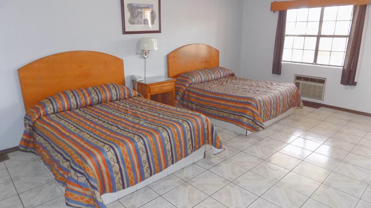 Hotel Del Camino Cuauhtémoc المظهر الخارجي الصورة
