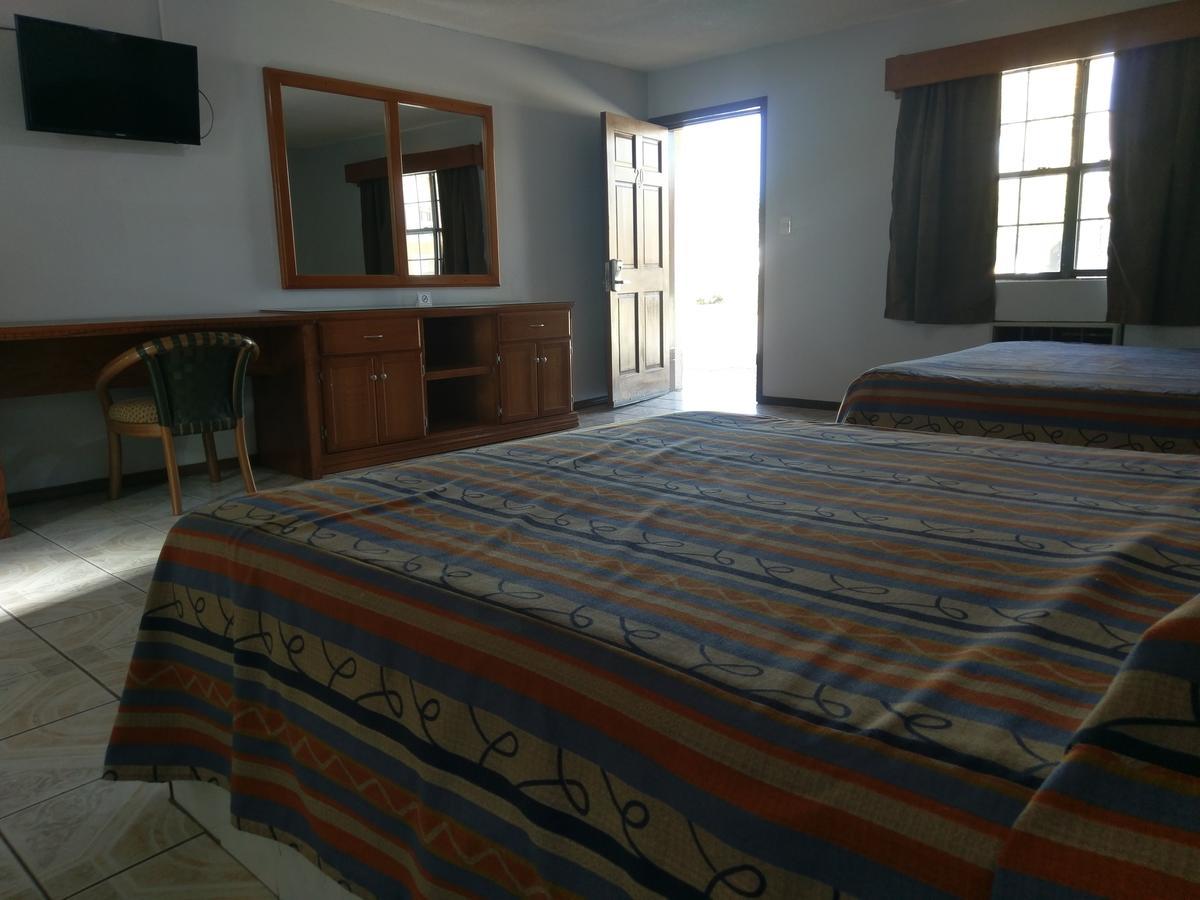 Hotel Del Camino Cuauhtémoc المظهر الخارجي الصورة