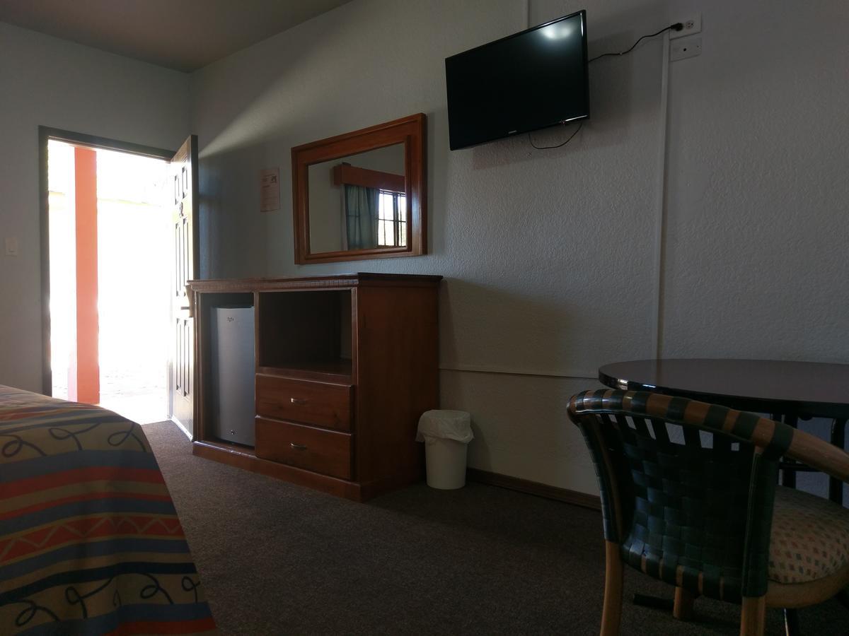 Hotel Del Camino Cuauhtémoc المظهر الخارجي الصورة